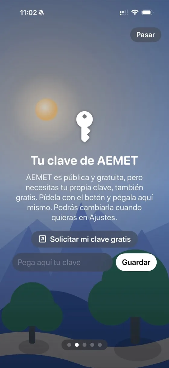 Aura onboarding, the AEMET key screen with the request button and the paste field